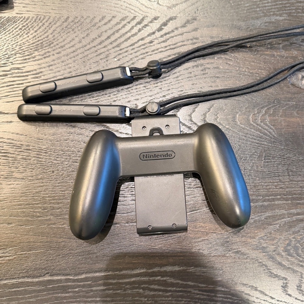 Nintendo Switch Joy-Con Comfort Grip HAC-011 and 2 Wrist Straps Black OEM Bundle
